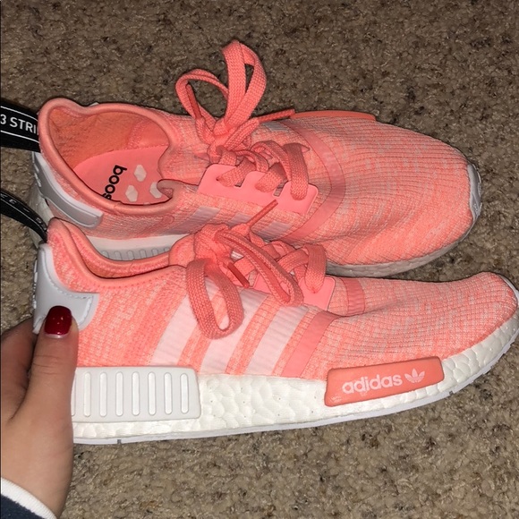 adidas nmd r1 peach
